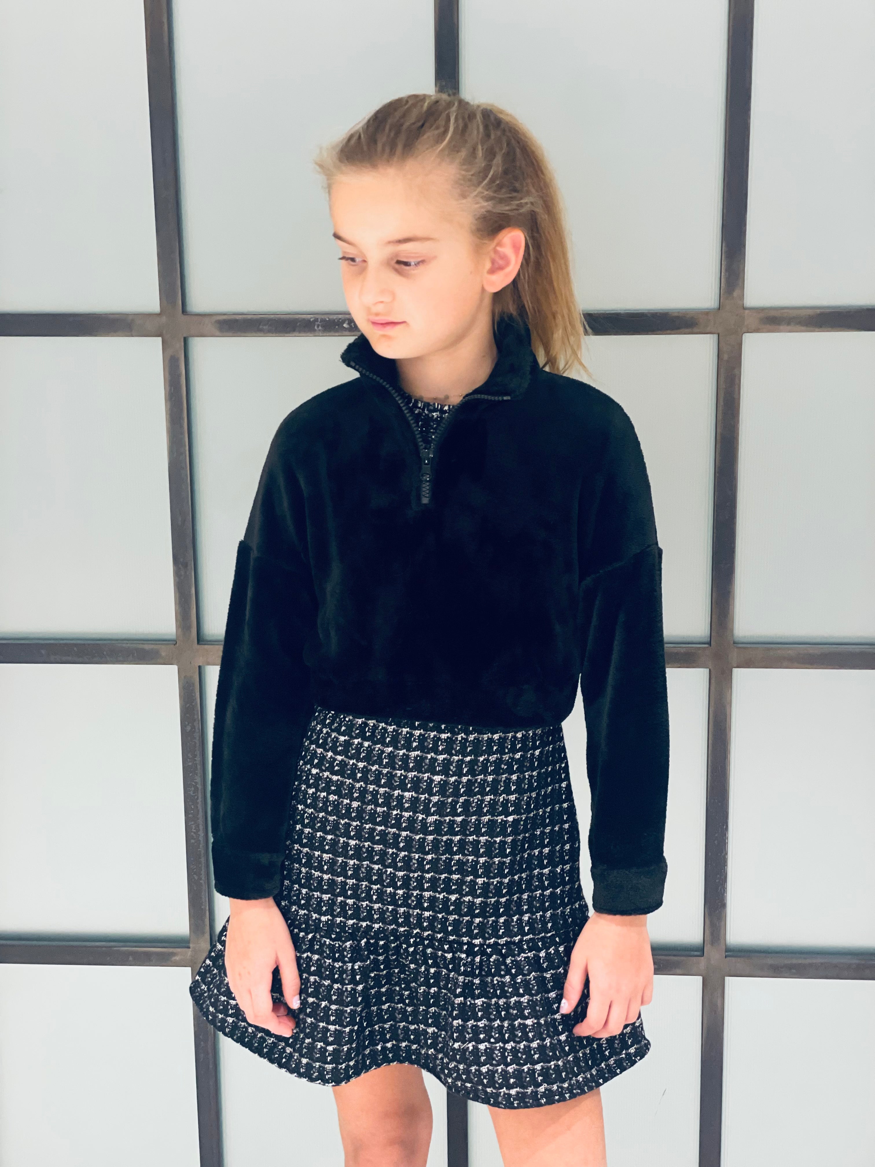 Black Fuzzy Pullover FW23